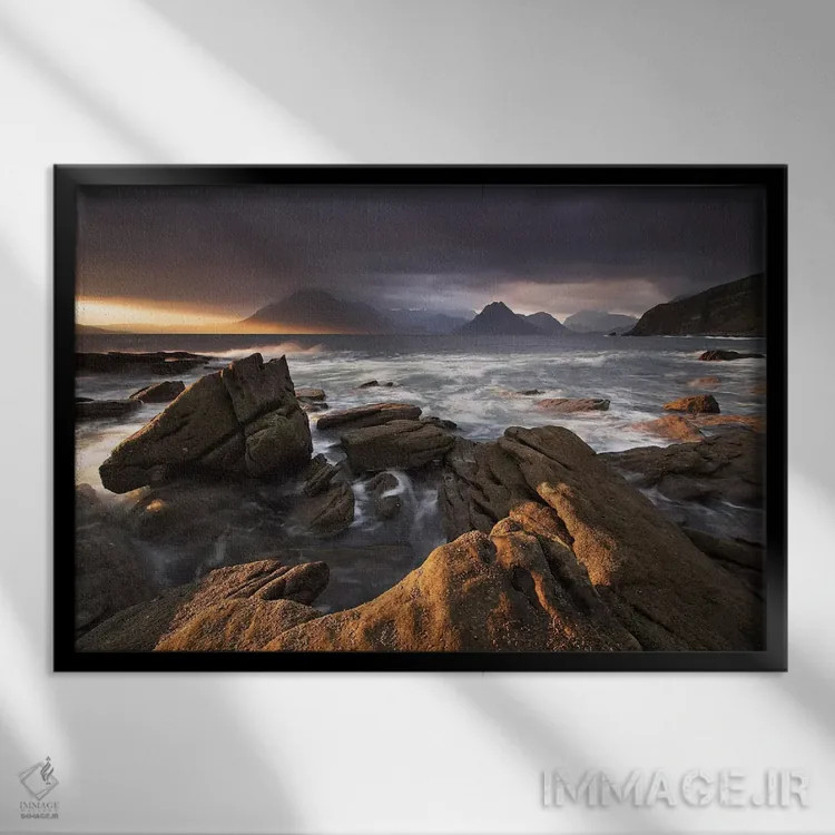 تابلو ساحل شگفتیها ۲ اثر آدام برتون - نمای قابدار مشکی