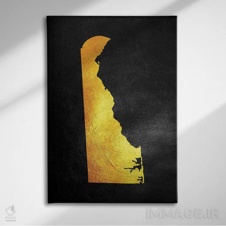 تابلو نقشه طلایی دلاور اثر آدریان بالدُوینو - نمای روبهرو روی دیوار