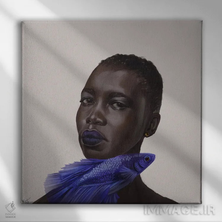 تابلو ماهی آبی اثر آدکونله آدلاکه - نمای روبهرو روی دیوار