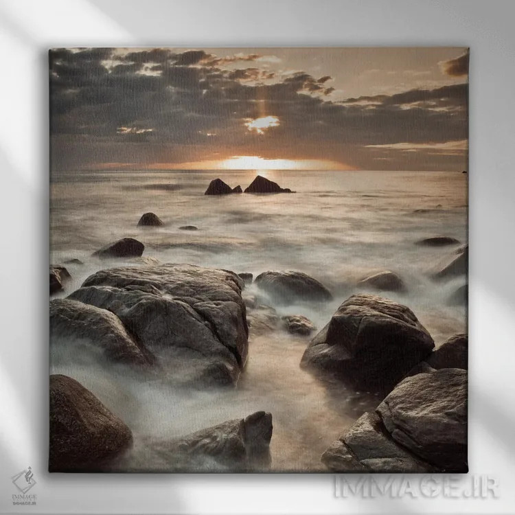 تابلو طلوع نیمهشب اثر آصاف فرانک - نمای روبهرو روی دیوار