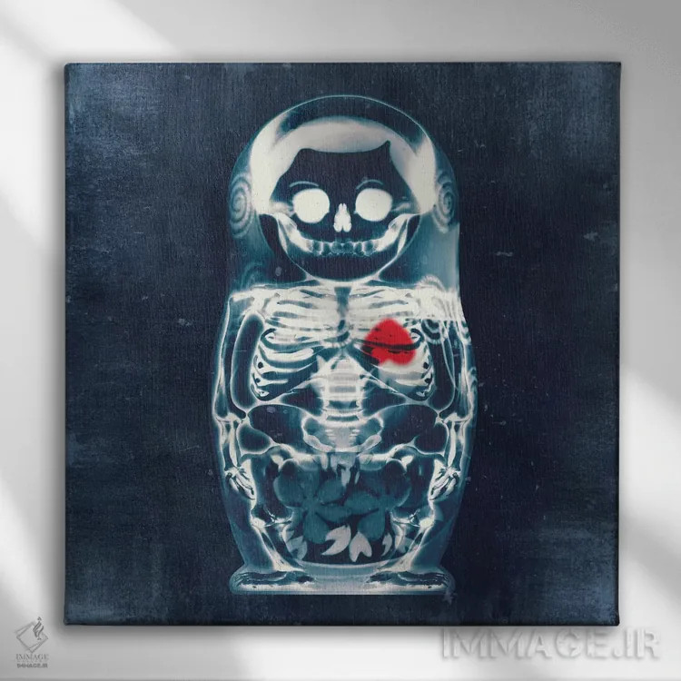 تابلو عروسک تودرتو شماره ۳ اثر علی گولچ - نمای روبهرو روی دیوار