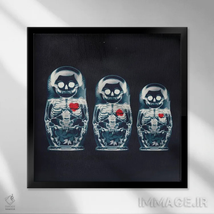 تابلو عروسک تودرتو شماره ۲ (عروسک ماتروشکا) اثر علی گولچ - نمای قابدار مشکی