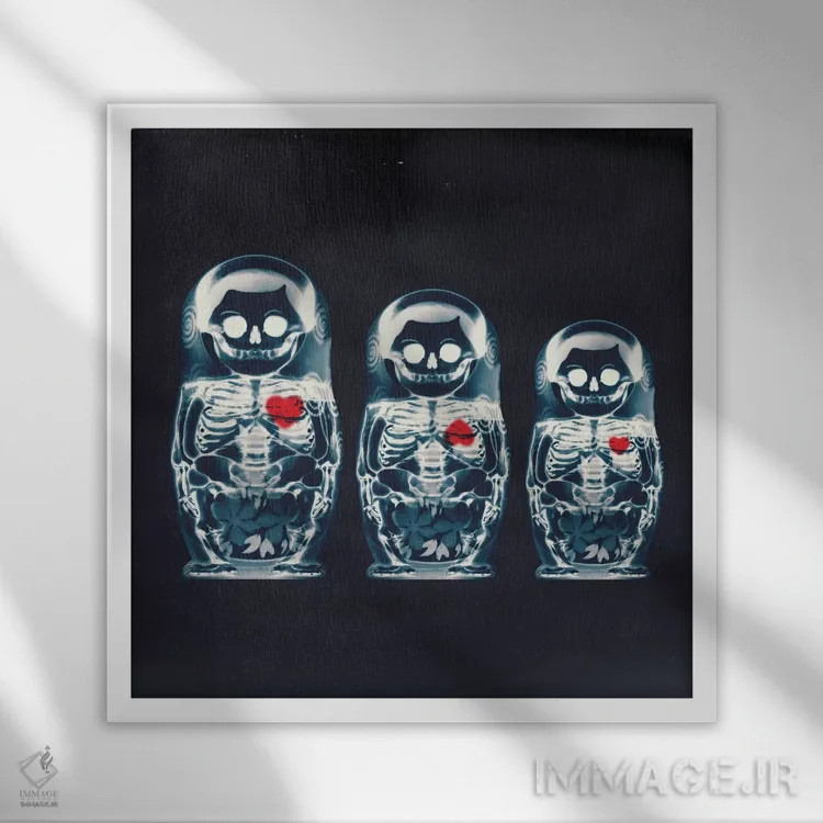 تابلو عروسک تودرتو شماره ۲ (عروسک ماتروشکا) اثر علی گولچ - نمای قابدار سفید