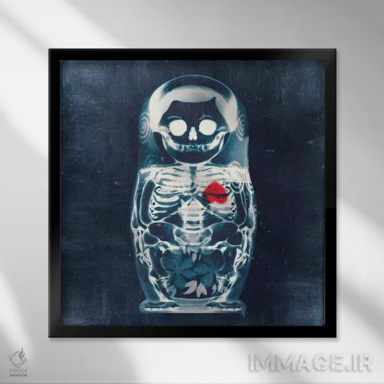 تابلو عروسک تودرتو شماره ۳ اثر علی گولچ - نمای قابدار مشکی