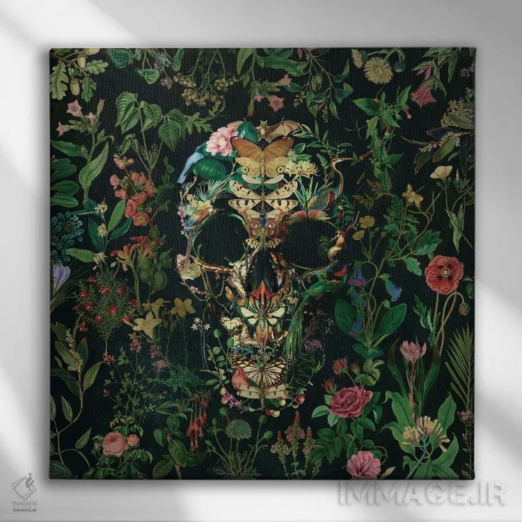 تابلو جمجمه پروانهای مربع اثر علی گولچ - نمای روبهرو روی دیوار