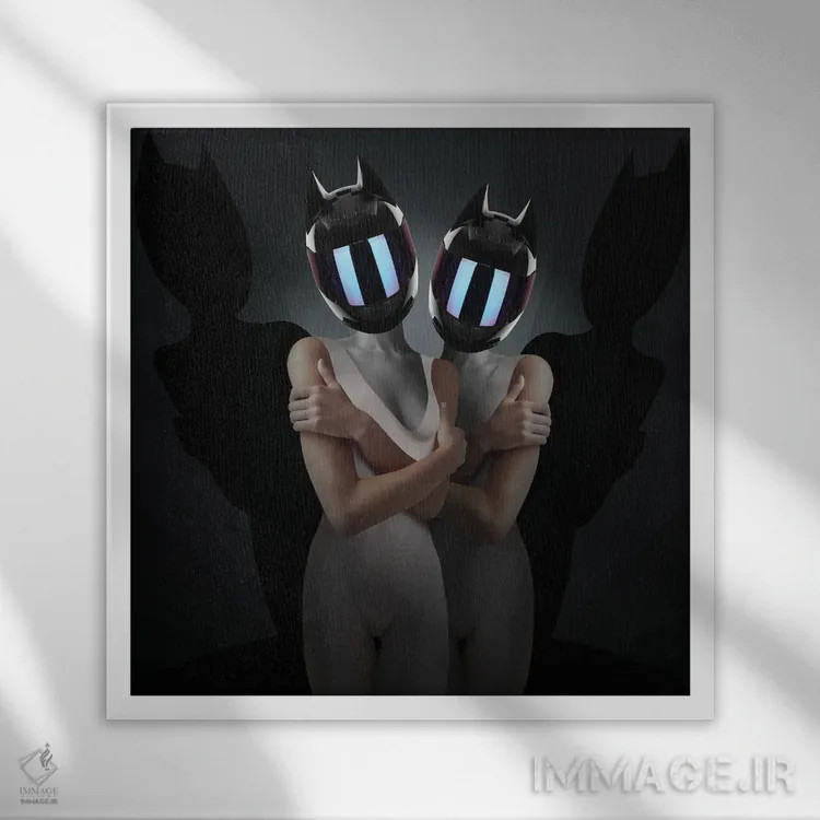 تابلو موتوگرل ۱ (دختر موتور سوار) اثر آلن ماگالون - نمای قابدار سفید