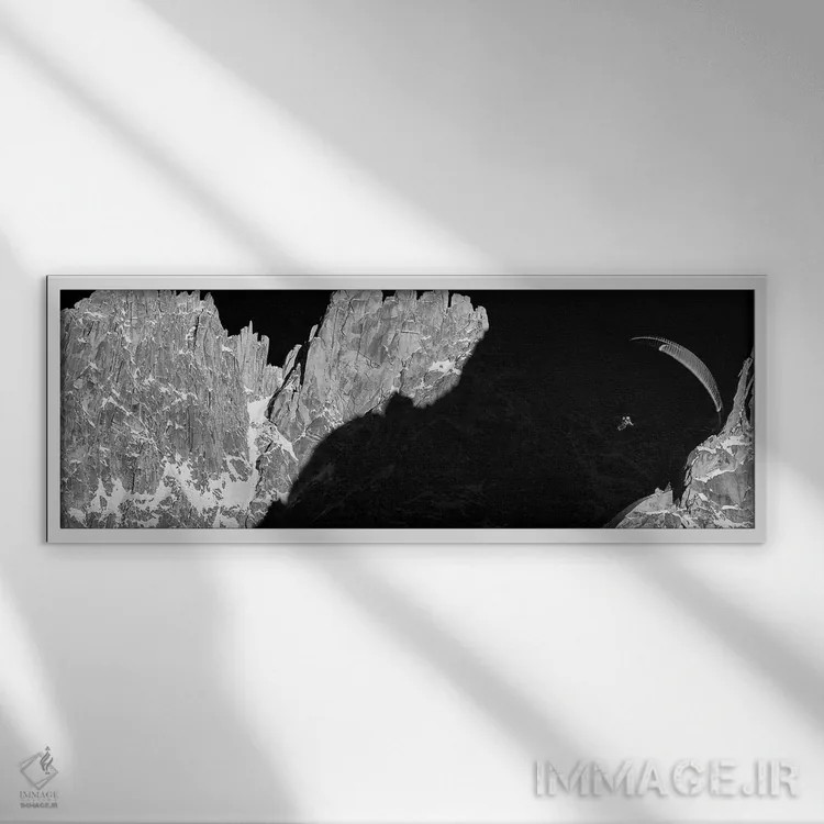 تابلو پرواز غروب، ایگوئی دو گرپون، شامونی، اوت سووآ، اورنی-رون-آلپ، فرانسه اثر الکس بیوس - نمای قابدار سفید