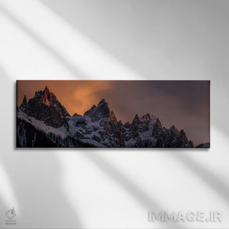 تابلو ایگوئیهای شامونی در آلپ فرانسه، اوت سووآ، فرانسه اثر الکس بیوس - نمای روبهرو روی دیوار