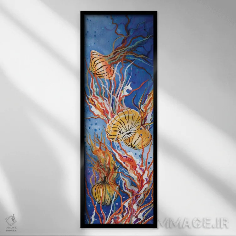 تابلو عروس دریایی نارنجی اثر آرلت اسمولکو - نمای قابدار مشکی