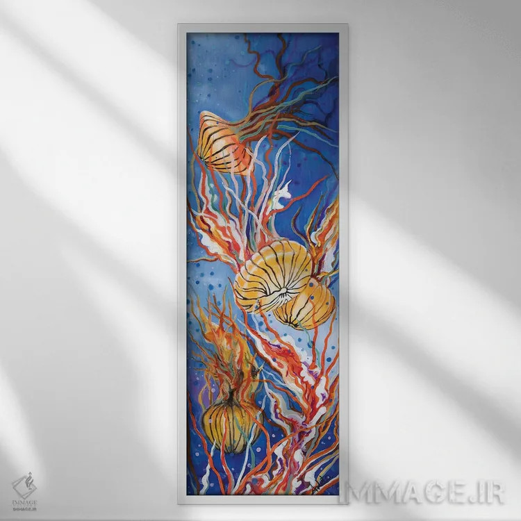 تابلو عروس دریایی نارنجی اثر آرلت اسمولکو - نمای قابدار سفید
