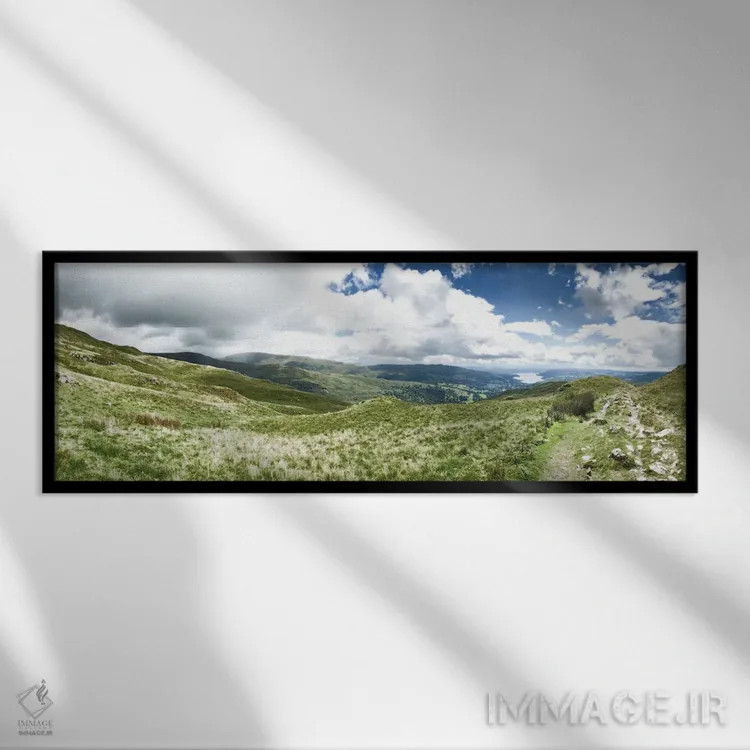 تابلو در میان ابرها اثر نوا بی - نمای قابدار مشکی