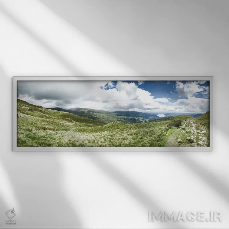 تابلو در میان ابرها اثر نوا بی - نمای قابدار سفید