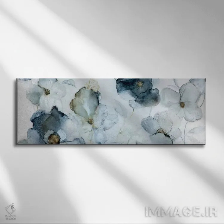 تابلو نیلی شکوفا اثر کارول رابینسون - نمای روبهرو روی دیوار