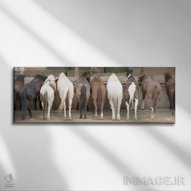 تابلو ساعت خوش علفدانی اثر دانیتا دلیمنت - نمای روبهرو روی دیوار