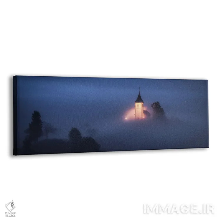 تابلو ساعت آبی و مهآلود در کلیسایی در اسلوونی اثر دنیل گاستاگر - نمای پرسپکتیو محصول