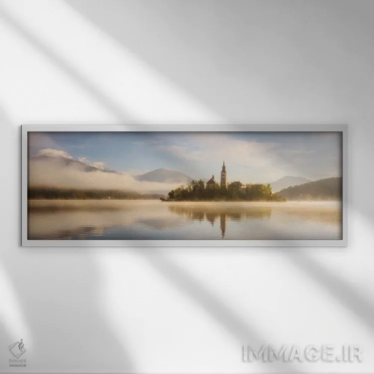تابلو پانورامای طلوع طلایی در دریاچه بلد (اسلوونی) اثر دنیل گاستاگر - نمای قابدار سفید