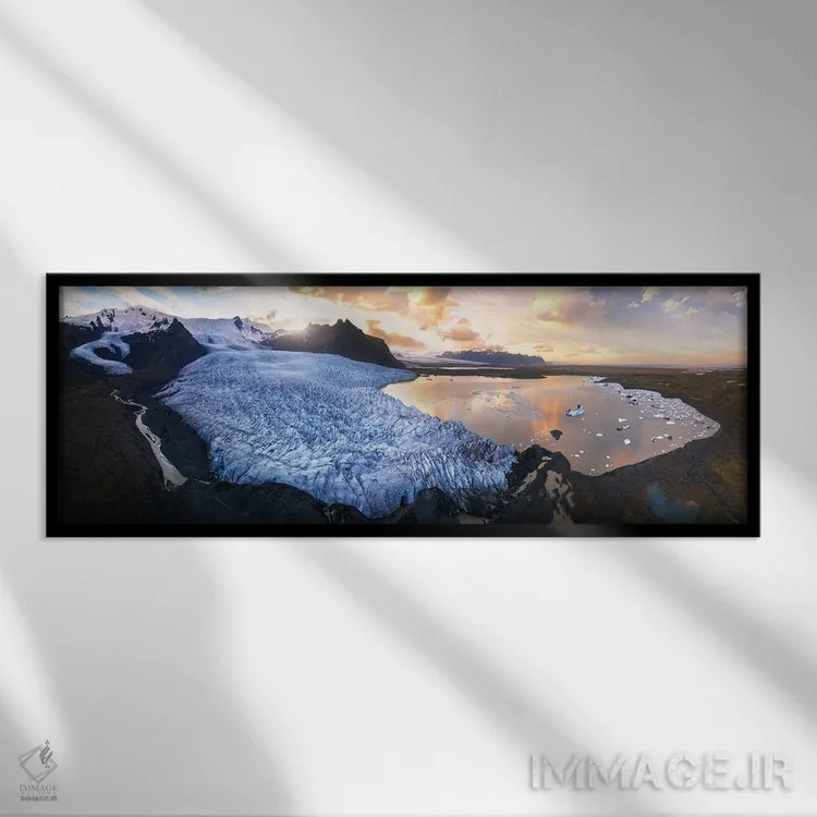 تابلو پانورامای باشکوه یخچال در ایسلند اثر دنیل گاستاگر - نمای قابدار مشکی