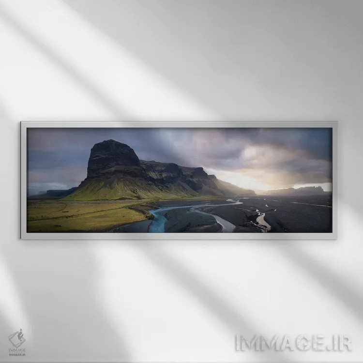 تابلو غروب بارانی بر فراز ایسلند اثر دنیل گاستاگر - نمای قابدار سفید