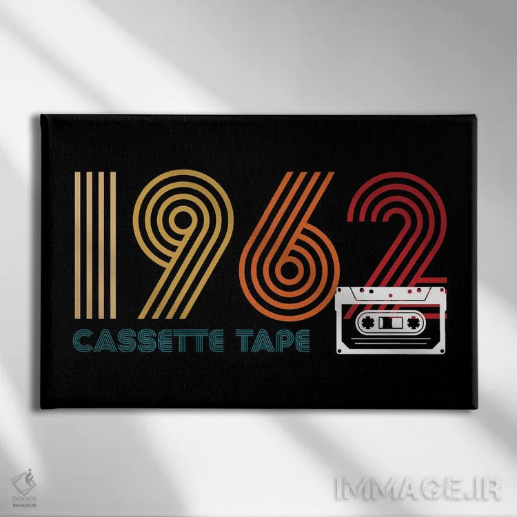 تابلو کاست ۱۹۶۲ (نوستالژی صوتی) اثر آنتونیو کامارنا - نمای روبهرو روی دیوار
