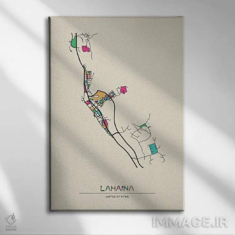 تابلو نقشهٔ لاهاینا، هاوایی اثر آیشه دنیز آکِرمان - نمای روبهرو روی دیوار