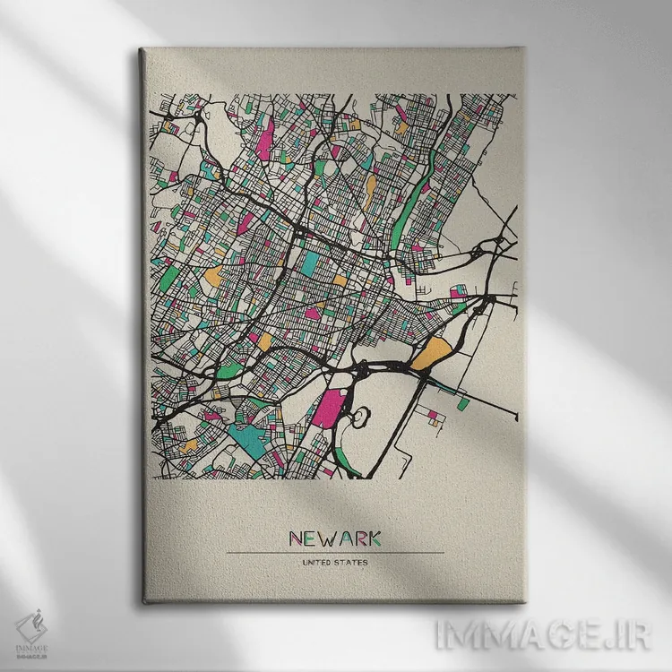 تابلو نقشهٔ نیوآرک، نیوجرسی اثر آیشه دنیز آکِرمان - نمای روبهرو روی دیوار