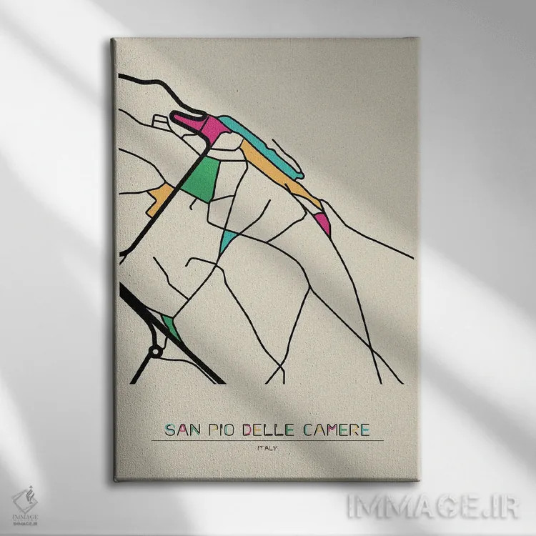 تابلو نقشهٔ سان پیو دله کامره، ایتالیا اثر آیشه دنیز آکِرمان - نمای روبهرو روی دیوار
