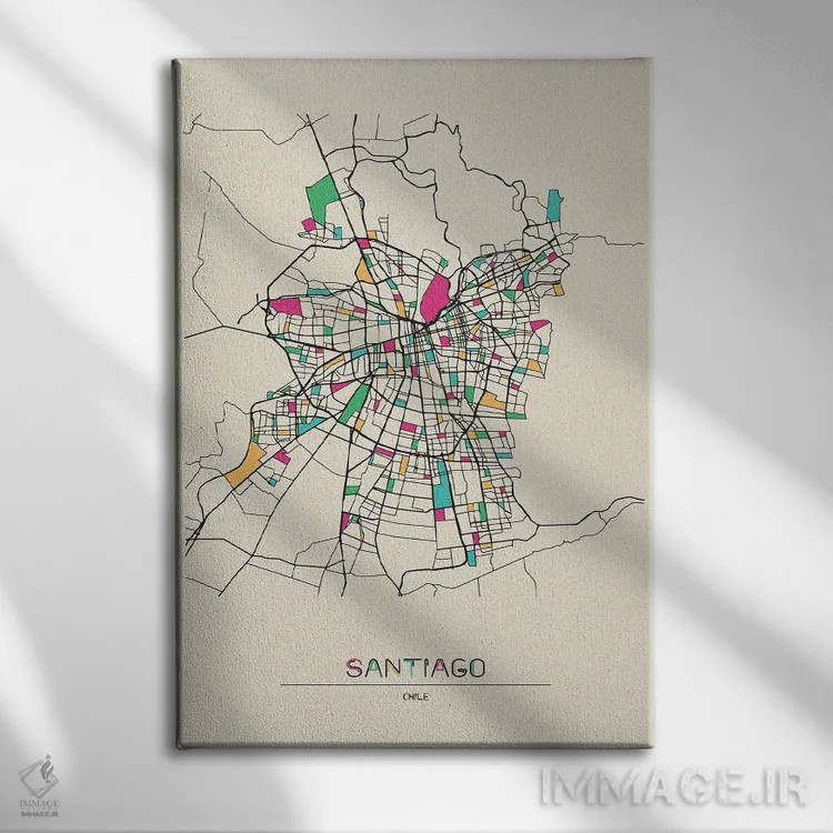 تابلو نقشهٔ سانتیاگو، شیلی اثر آیشه دنیز آکِرمان - نمای روبهرو روی دیوار