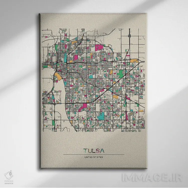 تابلو نقشهٔ تالسا، اوکلاهما اثر آیشه دنیز آکِرمان - نمای روبهرو روی دیوار