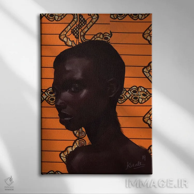 تابلو مجموعه مومی ۷.۱ اثر آدکونله آدلاکه - نمای روبهرو روی دیوار