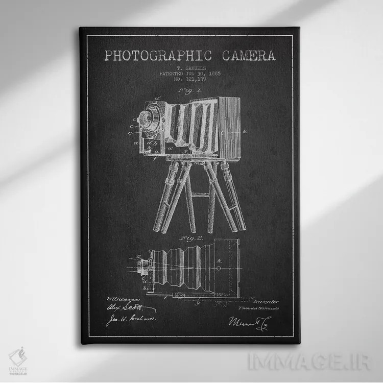 تابلو نقشهٔ اختراع دوربین (ذغالی) اثر پیکسل کهنه (استودیو/نام هنری) - نمای روبهرو روی دیوار