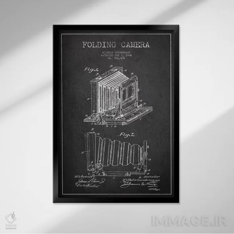 تابلو نقشهٔ اختراع دوربین (ذغالی) اثر پیکسل کهنه (استودیو/نام هنری) - نمای قابدار مشکی