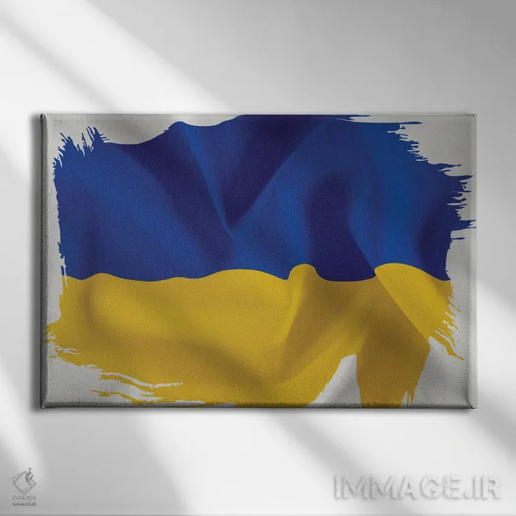 تابلو لکهٔ اوکراینی روی زمینه سفید اثر آلساندرو دلا توره - نمای روبهرو روی دیوار