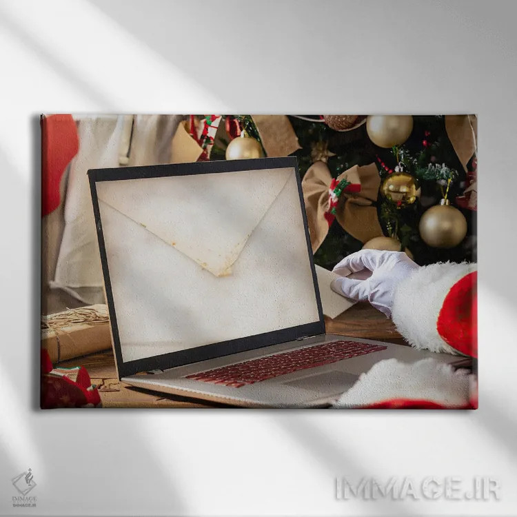 تابلو بابانوئل در حال انجام وظیفه اثر آلساندرو دلا توره - نمای روبهرو روی دیوار