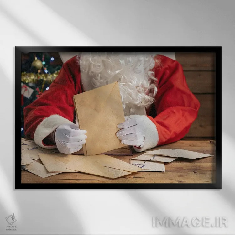 تابلو بابانوئل در حال انجام وظیفه ۲ اثر آلساندرو دلا توره - نمای قابدار مشکی