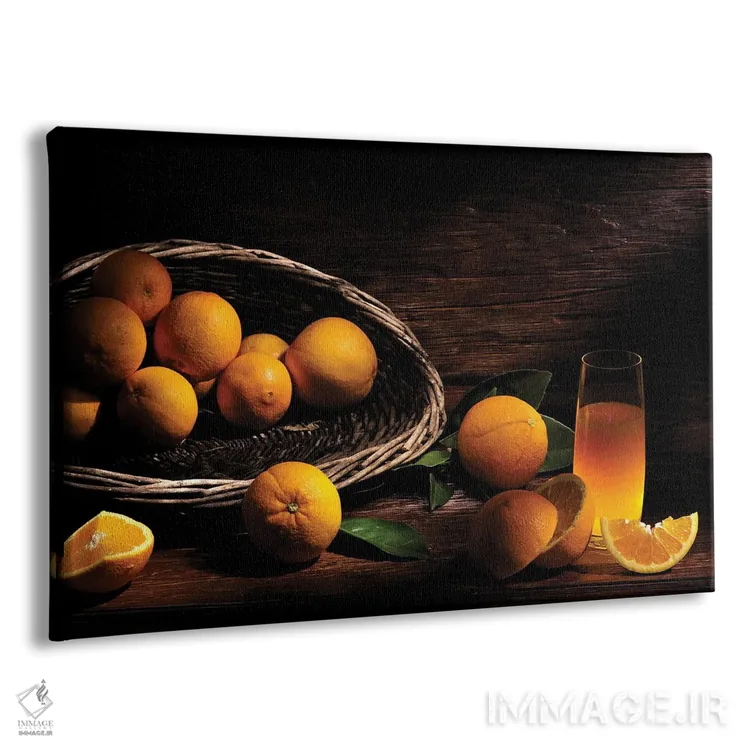 تابلو پرتقال با آبمیوه روی میز چوبی اثر آلساندرو دلا توره - نمای پرسپکتیو محصول
