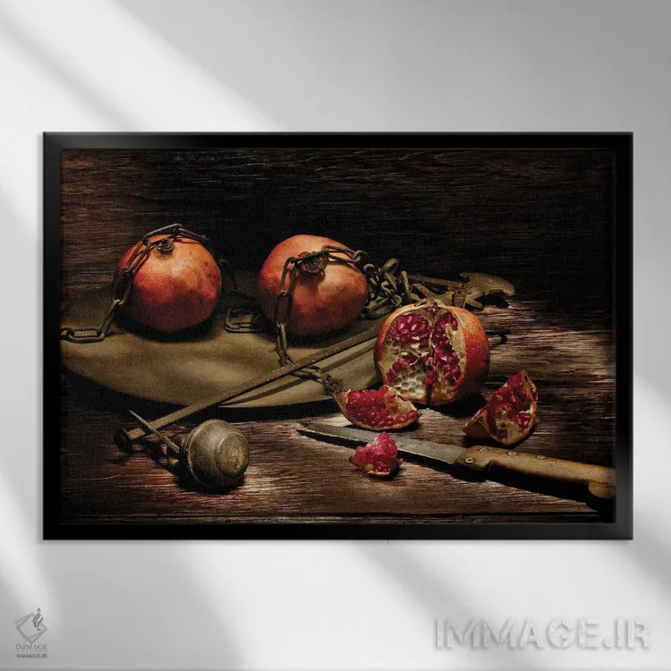 تابلو انار با چاقو روی میز چوبی اثر آلساندرو دلا توره - نمای قابدار مشکی