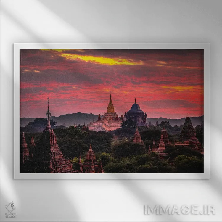 تابلو غروب معبد باگان قدیم میانمار اثر الکس جی پرز - نمای قابدار سفید
