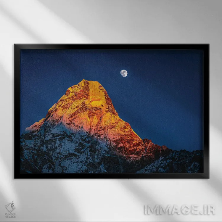 تابلو اورست و ماه در ساعت آبی هیمالیا نپال (قسمت سوم) اثر الکس جی پرز - نمای قابدار مشکی