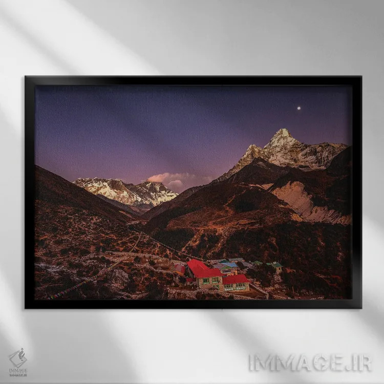 تابلو اورست و ماه در ساعت آبی هیمالیا نپال (قسمت چهارم) اثر الکس جی پرز - نمای قابدار مشکی