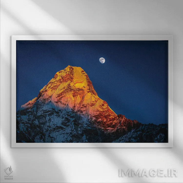 تابلو اورست و ماه در ساعت آبی هیمالیا نپال (قسمت سوم) اثر الکس جی پرز - نمای قابدار سفید