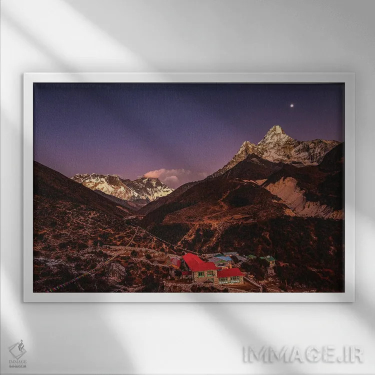 تابلو اورست و ماه در ساعت آبی هیمالیا نپال (قسمت چهارم) اثر الکس جی پرز - نمای قابدار سفید