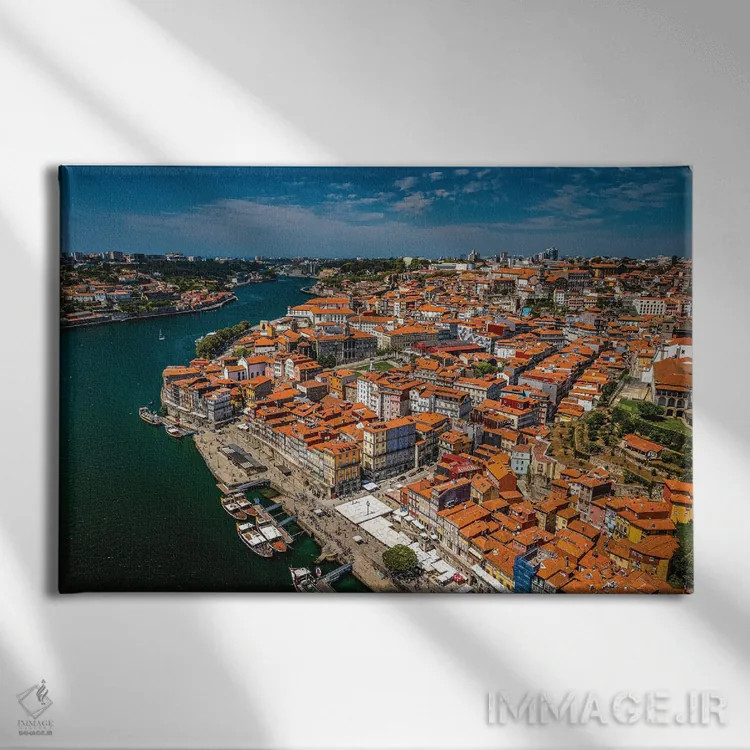 تابلو مرکز شهر پورتو پرتغال از بالا اثر الکس جی پرز - نمای روبهرو روی دیوار
