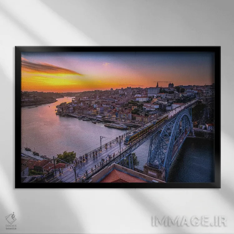تابلو غروب مرکز شهر پورتو پرتغال (قسمت دوم) اثر الکس جی پرز - نمای قابدار مشکی