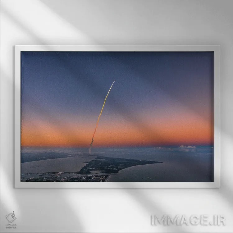 تابلو پرواز موشک به سمت غروب آفتاب (۳) اثر الکس جی پرز - نمای قابدار سفید