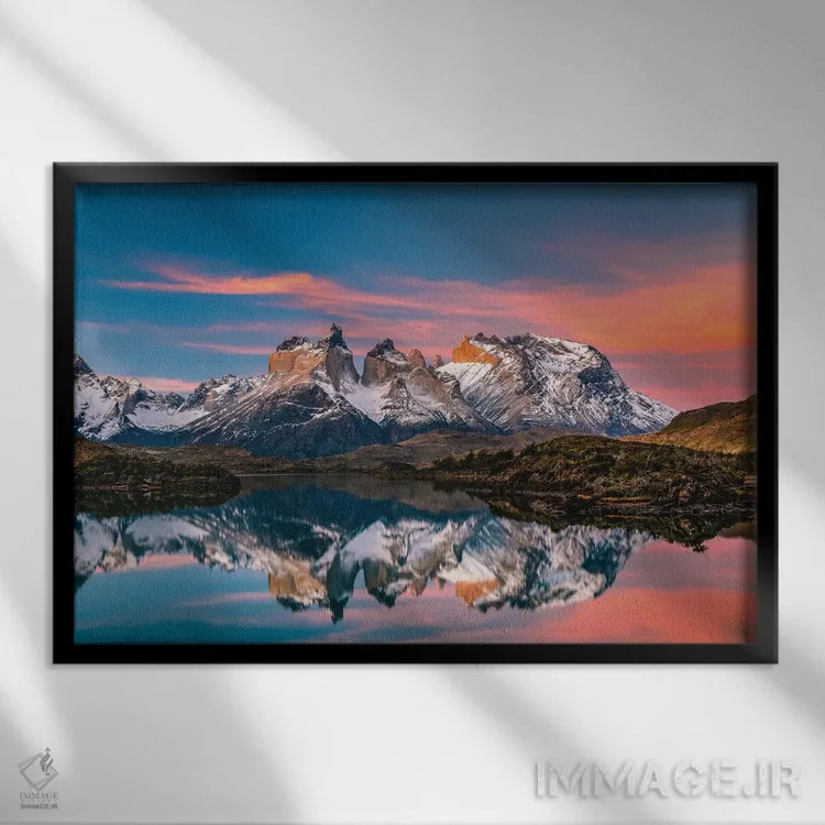 تابلو غروب تماشایی کوهستانی توریس دل پاین، پاتاگونیا، شیلی (۷) اثر الکس جی پرز - نمای قابدار مشکی