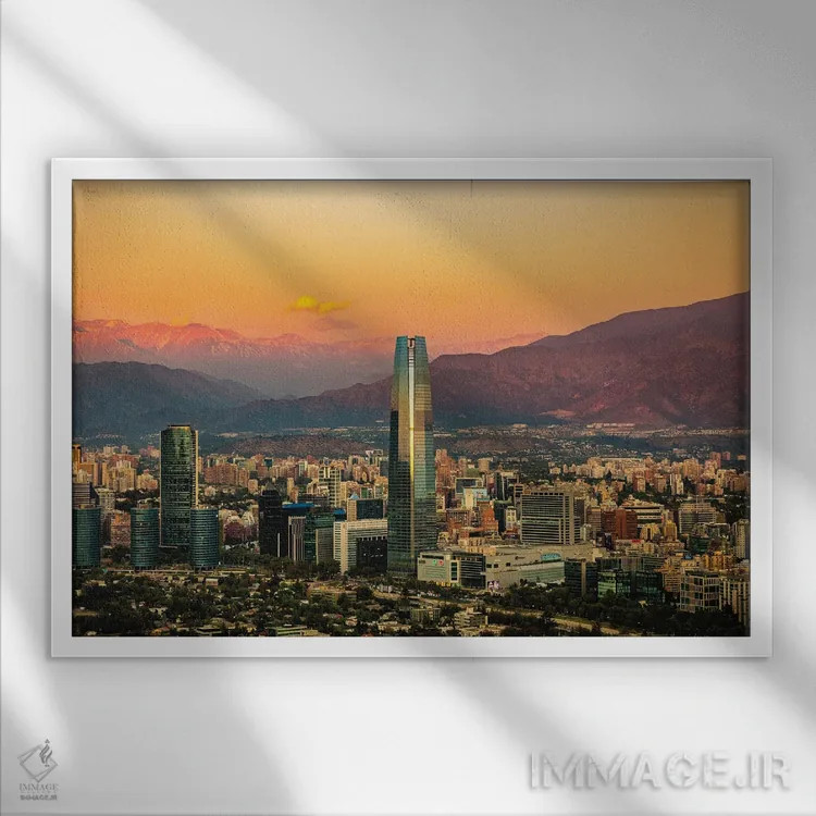 تابلو منظره شهری سانتیاگو، شیلی در غروب آفتاب اثر الکس جی پرز - نمای قابدار سفید