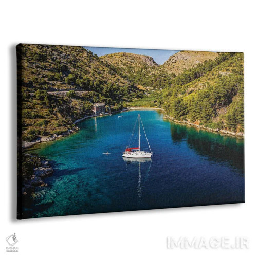 تابلو قایق تفریحی در ساحل براچ کورایتا (کروواسی) اثر الکس جی پرز - نمای پرسپکتیو محصول