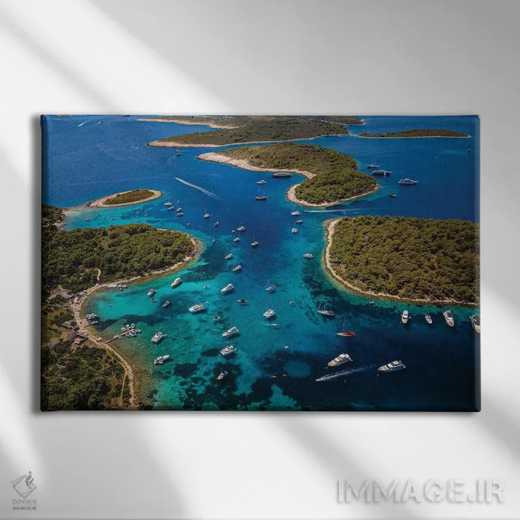 تابلو جزایر پنهان کروواسی اثر الکس جی پرز - نمای روبهرو روی دیوار