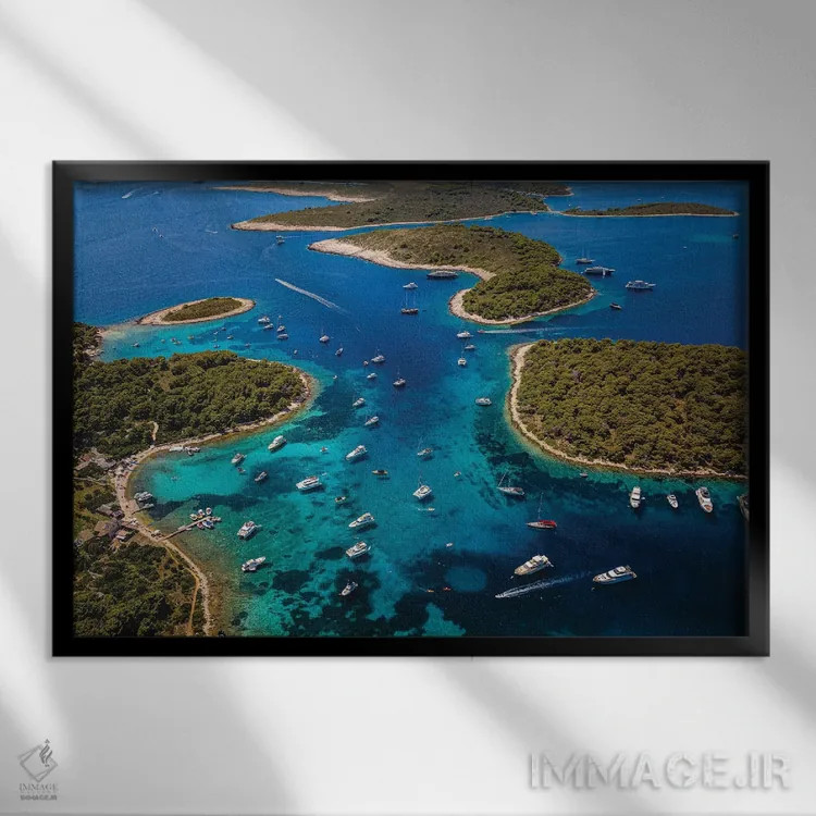 تابلو جزایر پنهان کروواسی اثر الکس جی پرز - نمای قابدار مشکی