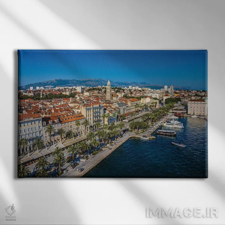 تابلو بندر اسپیلت و شهر قدیمی کروواسی شماره ۲ اثر الکس جی پرز - نمای روبهرو روی دیوار